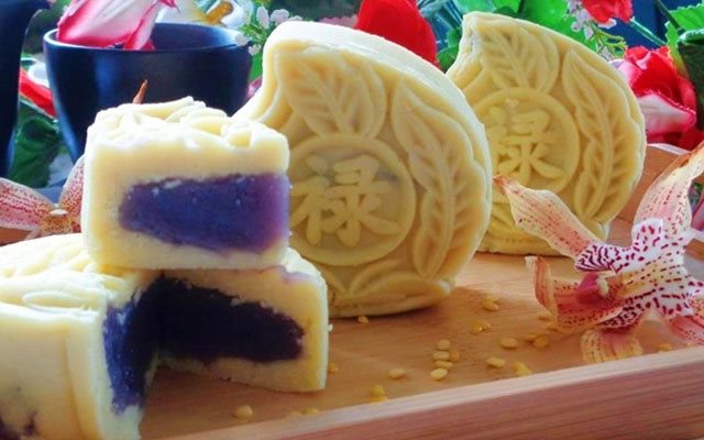 Bánh Trung Thu Đậu Xanh Nhân Khoai Lang Tím