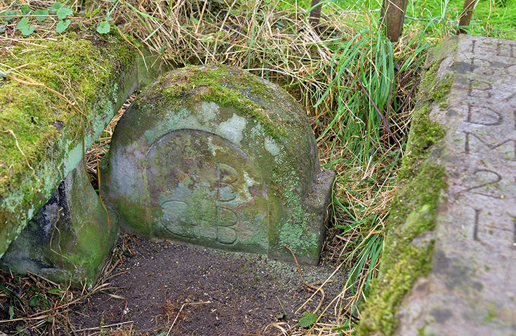 Mounteagle_SmallBarklyHeadstone.jpg