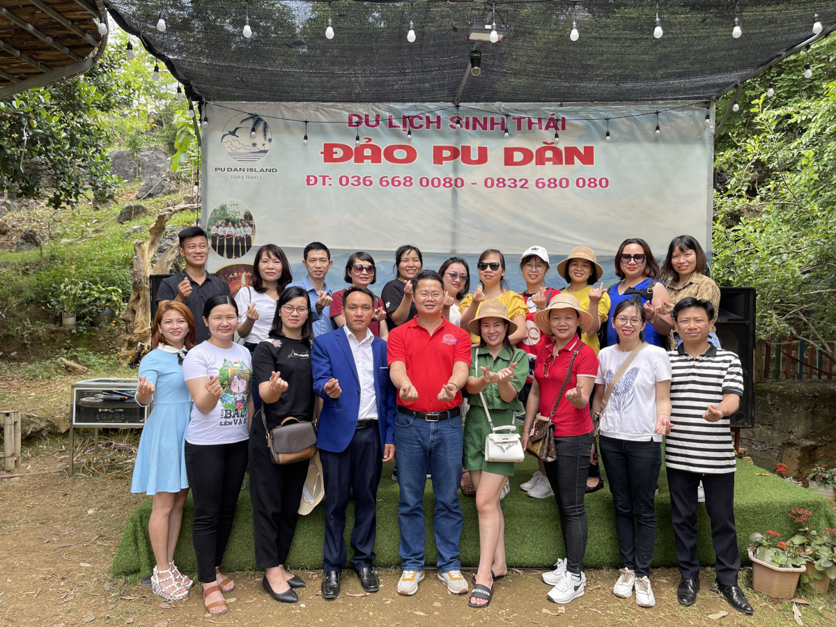Khoa Kinh tế tổ chức hoạt động kết nối và phục vụ cộng đồng năm học 2021 - 2022