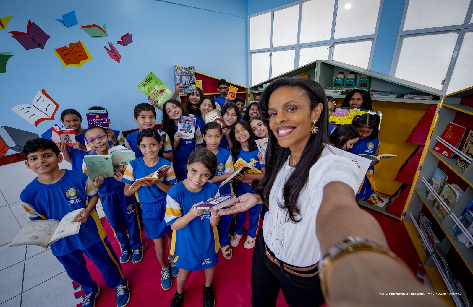Alunos da rede municipal de Boa Vista participando de atividades pedagógicas em sala de aula.