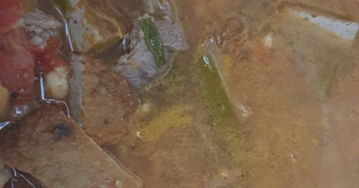 Bò hầm hạt sen bắp khoai tây chả cá