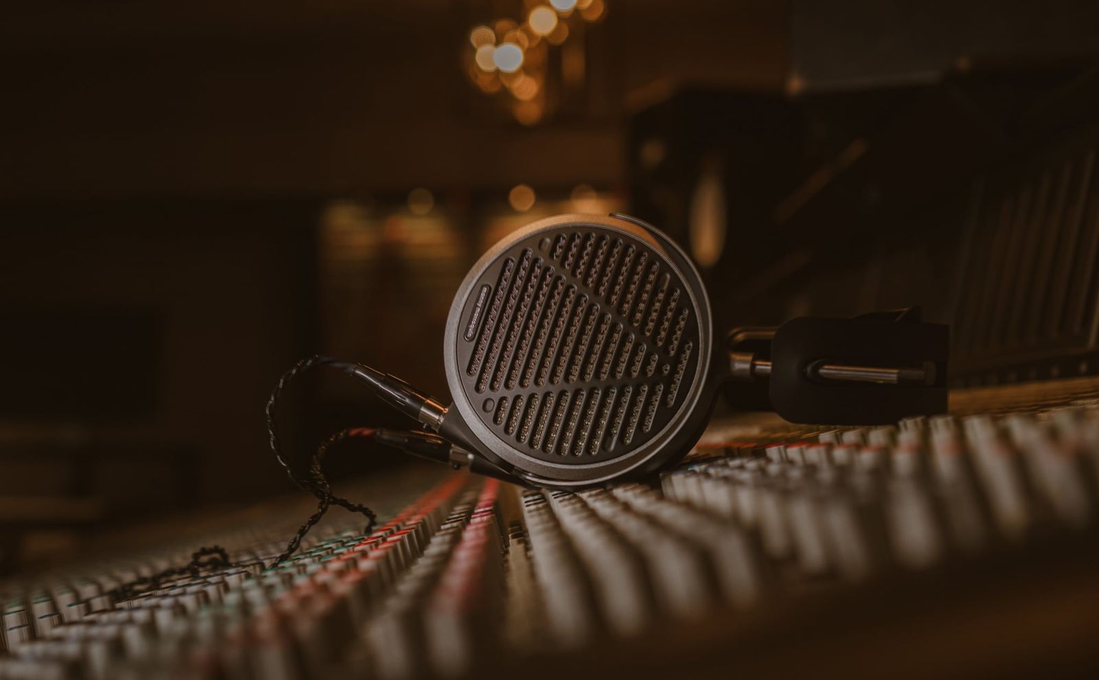 Audeze Ra Mắt Tai Nghe Kiểm Âm MM-520: Tích Hợp Công Nghệ SLAM Và Driver Planar 90mm