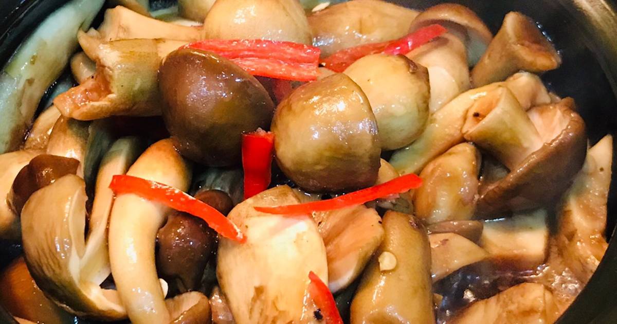 Nấm mối đen kho tiêu