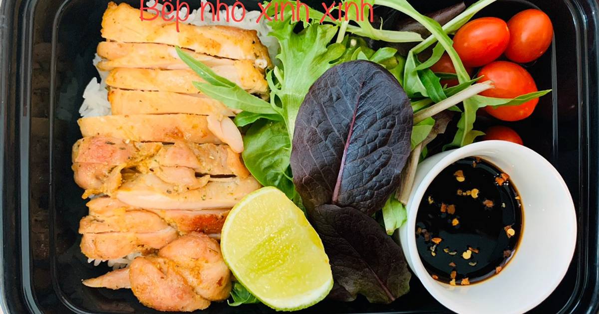 Cơm hộp ức gà