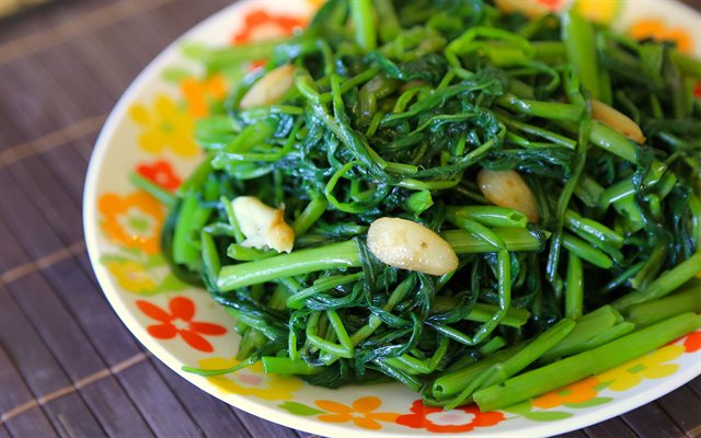 Rau Muống Xào Tỏi Xanh Ngon