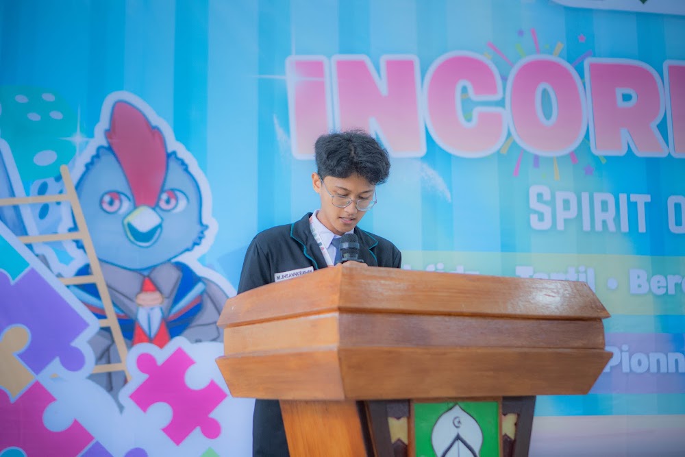 Kegiatan kepemimpinan siswa SMP IT Cordova