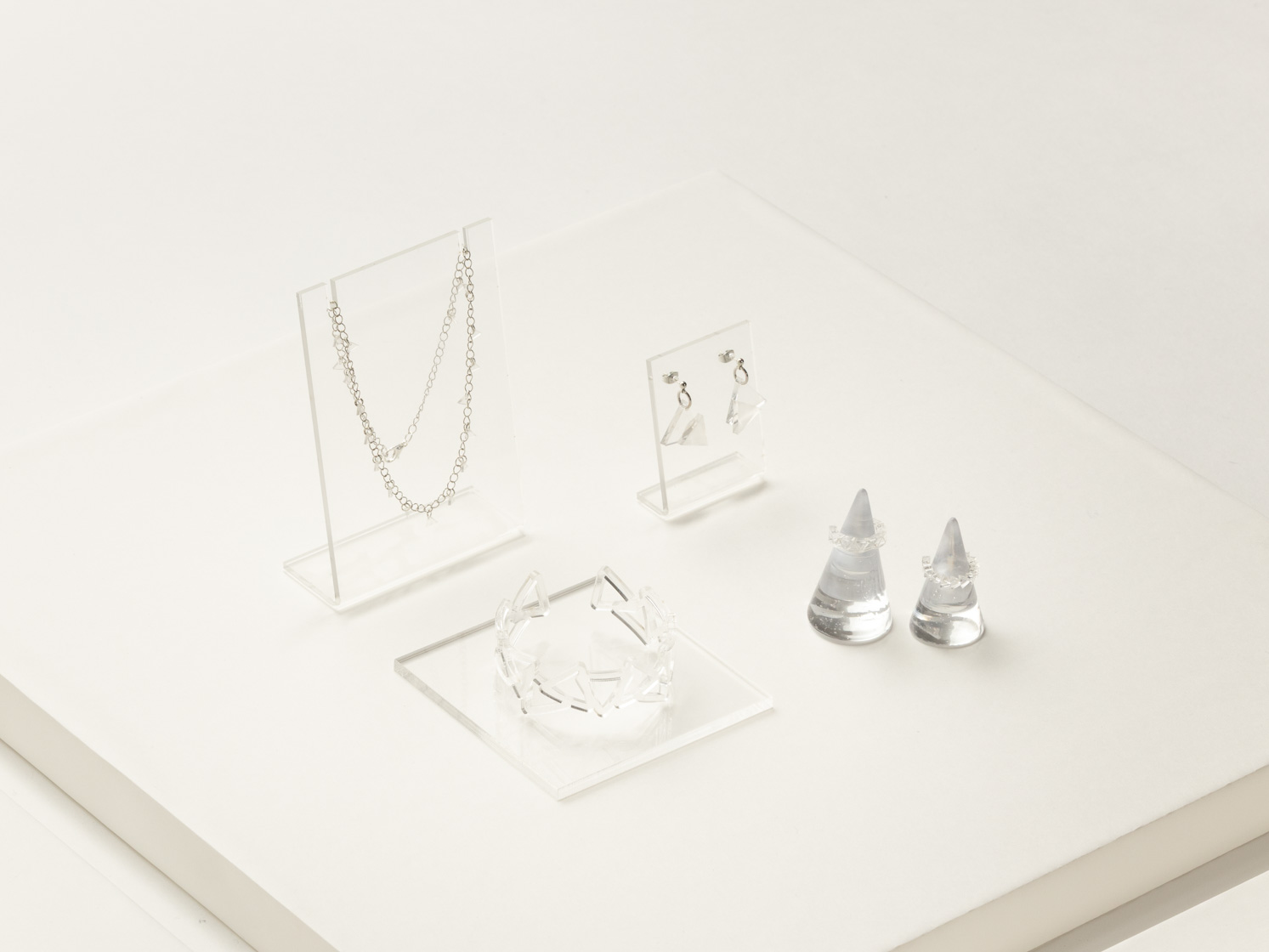 パンデミックに向き合う空間と造形の考案-thumb-4