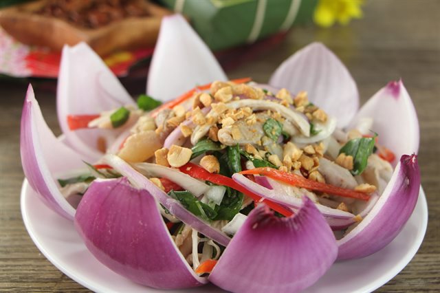 Gỏi Gà Hành Tây