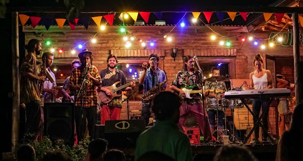 Juglares del Cañaveral + Elefantes en Traslasierra