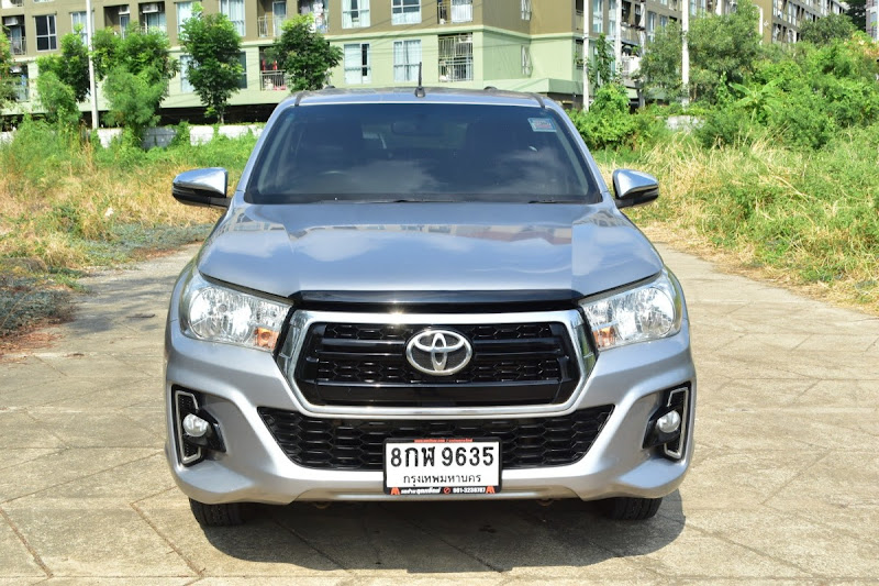 TOYOTA HILUX REVO
