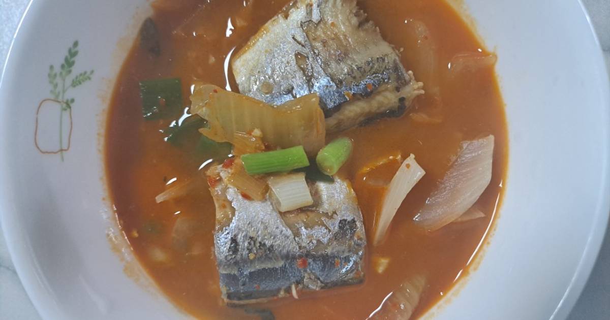 Canh kim chi cá thu đao