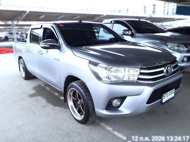 TOYOTA HILUX REVO