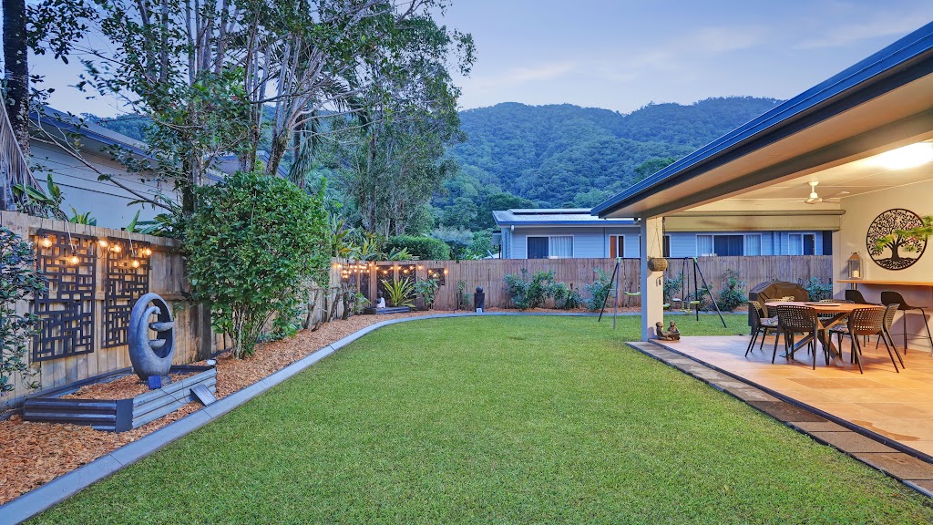 8 Bromell Close, Redlynch - Thumbnail 2