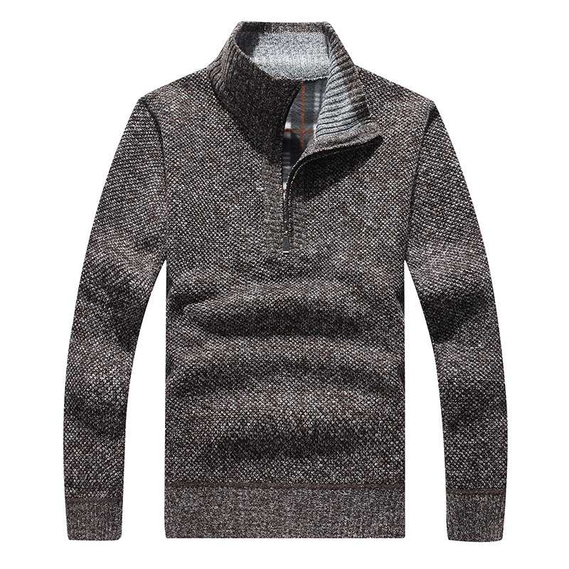Thick men's knitted sweater with zipper and lining
