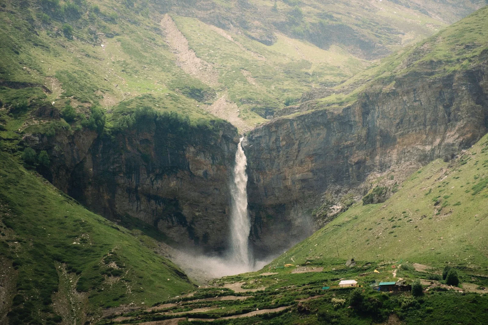 Tarak Langdi: The Scenic Waterfall Wonderland