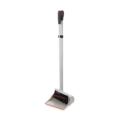 Set de escoba y recogedor OXO Good Grips®