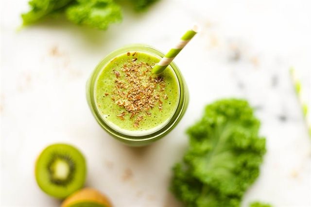 Sinh Tố Kiwi Cải Xoăn
