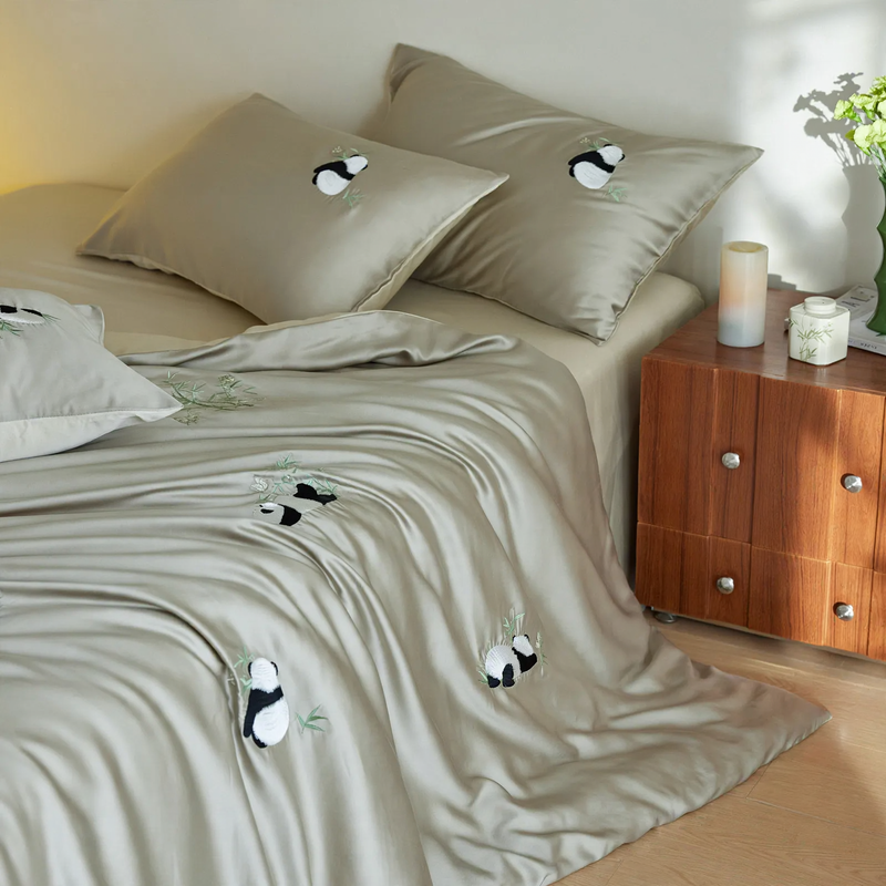Tencel bed linen set with embroidery