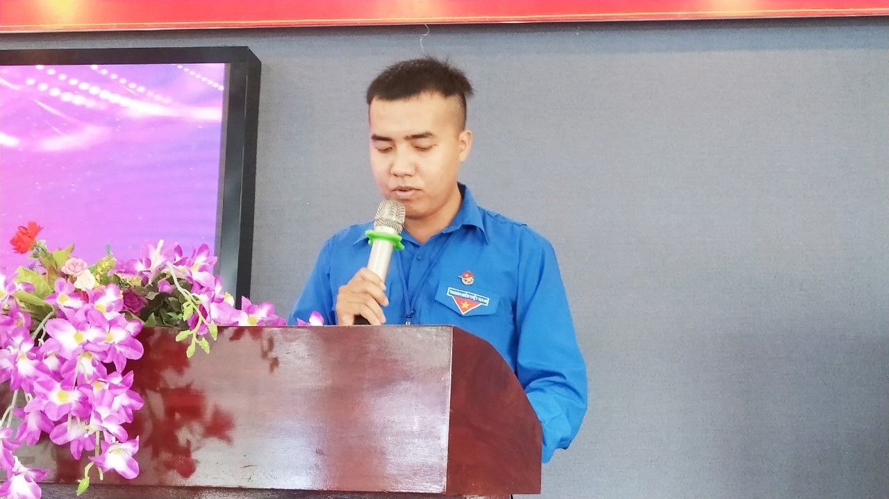 Đ/c Trương Phú Quý , Phó Bí Thư Đoàn trường nhiệm kỳ 2017-2020 báo cáo kiểm điểm 
của Ban Chấp hành Đoàn trường và phương hướng nhiệm kỳ mới
