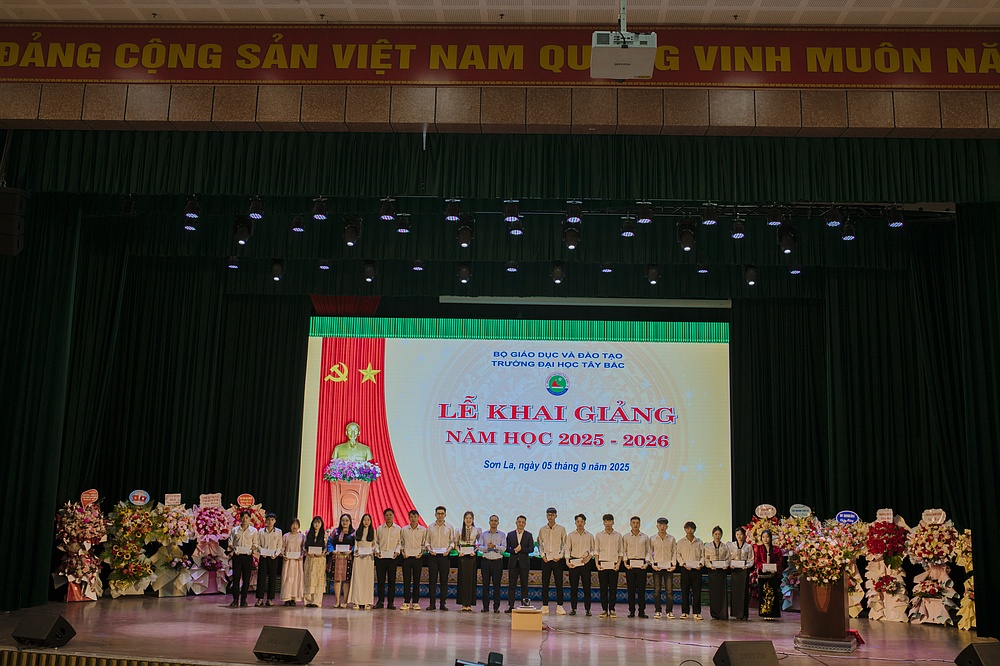 Trường Đại học Tây Bắc tổ chức lễ khai giảng Năm học 2025 - 2026
