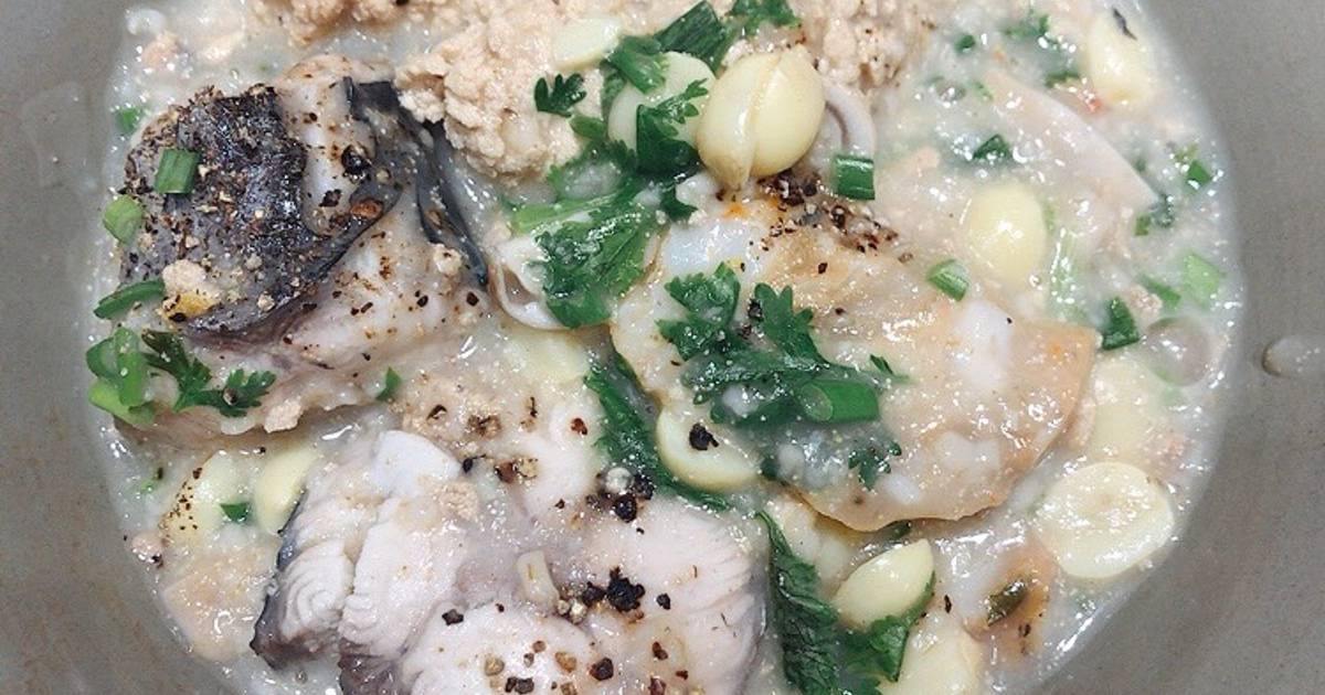 Cháo yến mạch, hạt sen với cá thu