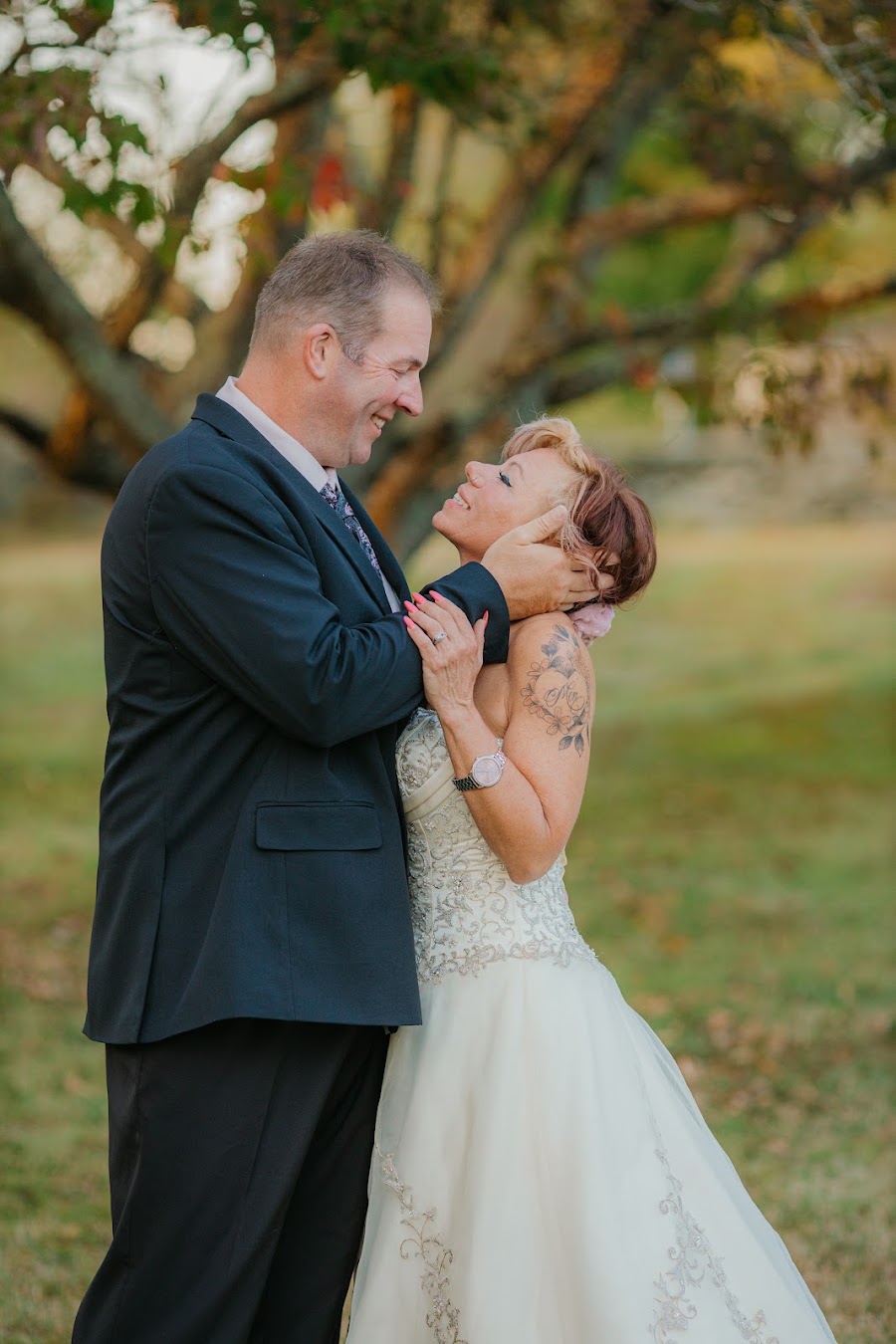 Wedding couple portrait — Eastern Connecticut natural light