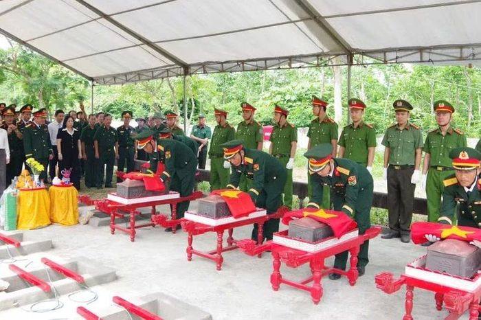 Truy điệu, an táng 5 hài cốt liệt sĩ ở Quảng Trị - Báo Tri thức &amp; Cuộc sống
