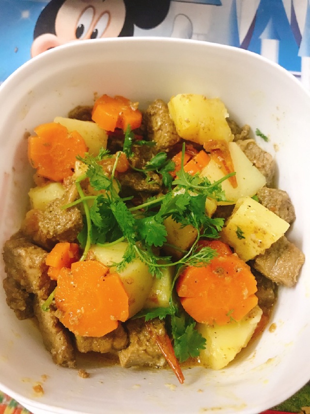 Thịt Bò Hầm Khoai Tây