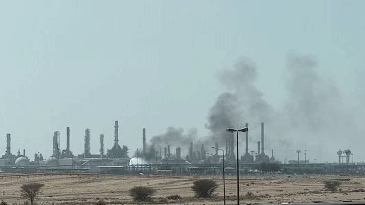 Houthis Deny Mecca, Medina Attacks as Saudi Reports Debris