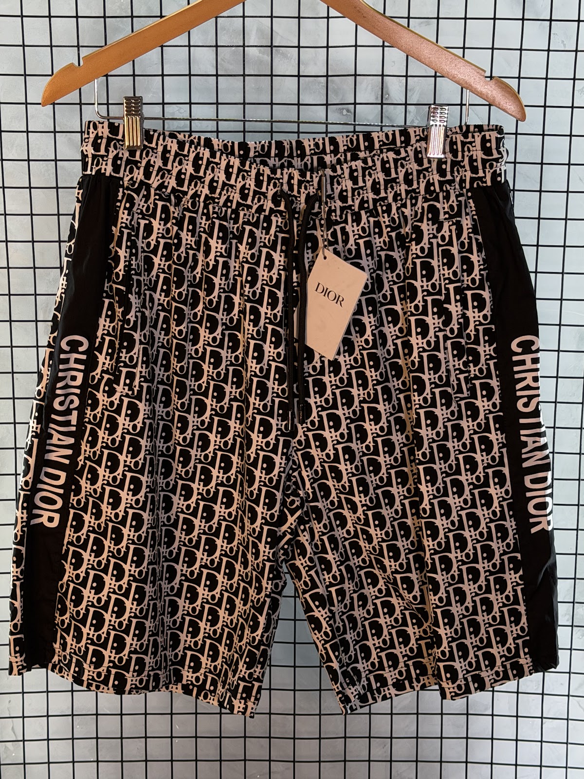 Bermuda_ChristianDior2 - 1