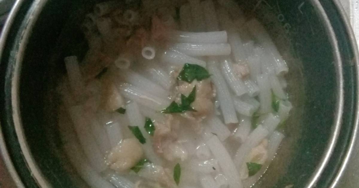 Nui gạo nấu nước hầm xương