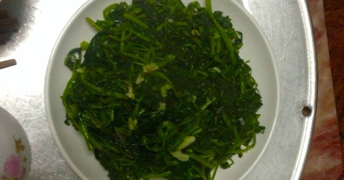 Rau muống xào tỏi