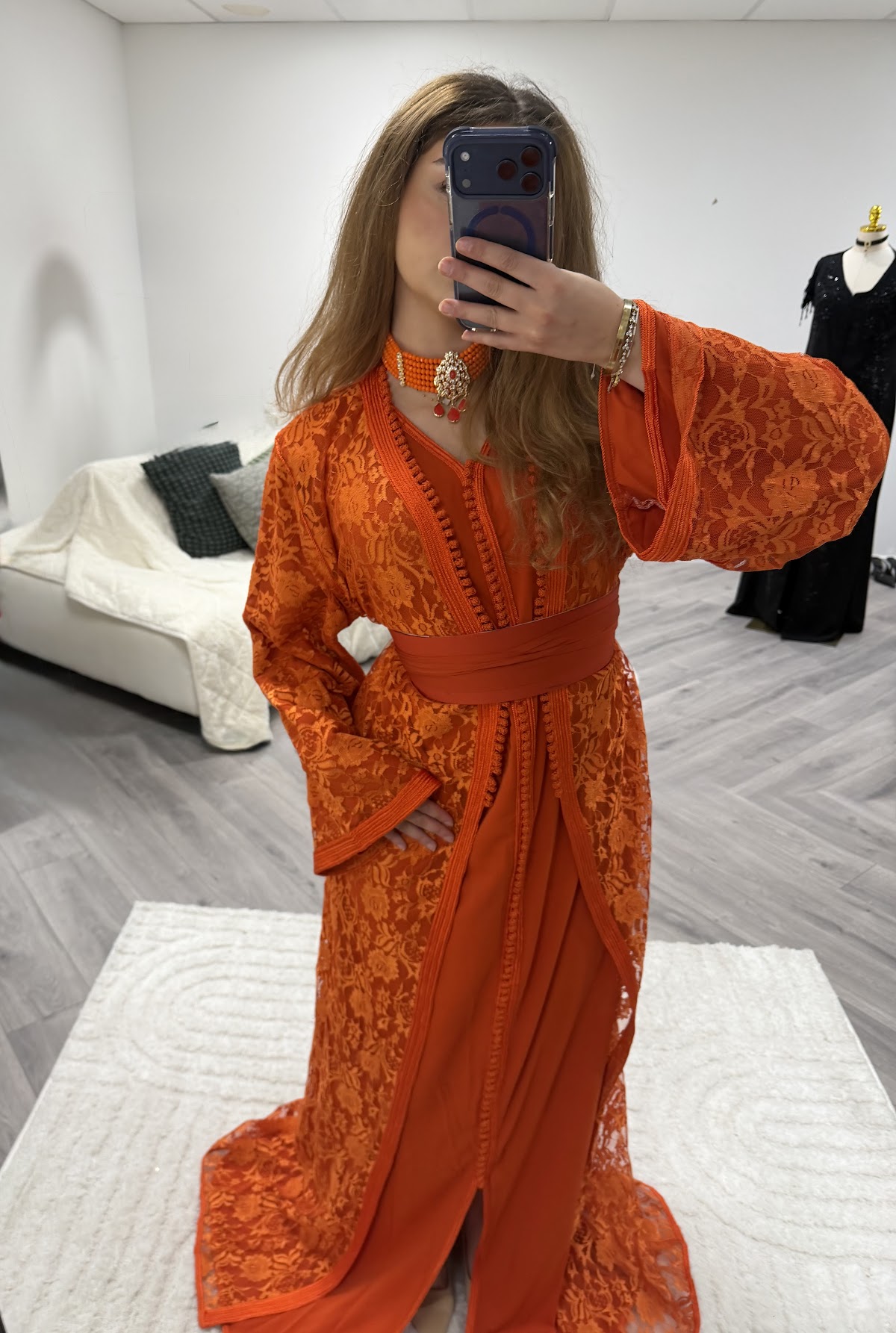 Takchita dentelle orange — Maison Zahr