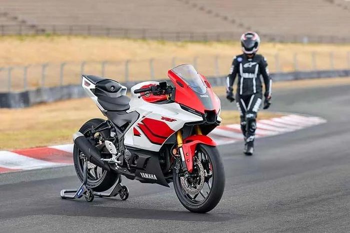 Ra mắt Yamaha R15 và R3 đặc biệt kỷ niệm 70 năm, từ 127 triệu đồng - Báo Tri thức &amp; Cuộc sống