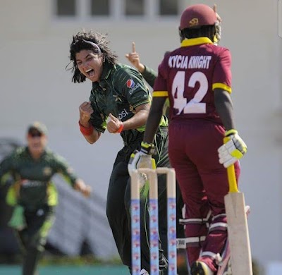 Sania Khan removes Kycia Knight and gives Pakistan the perfect breakthrough
