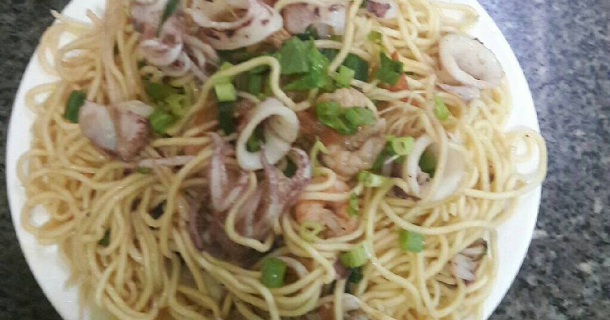 Mì xào hải sản
