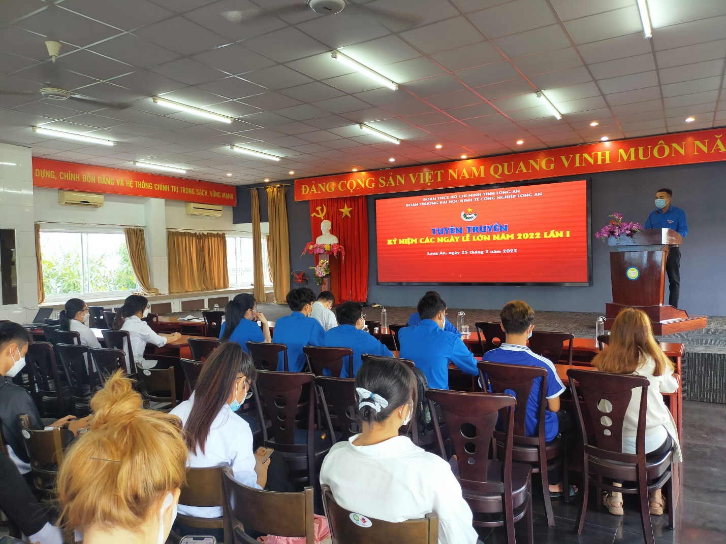 Toàn cảnh hoạt động
