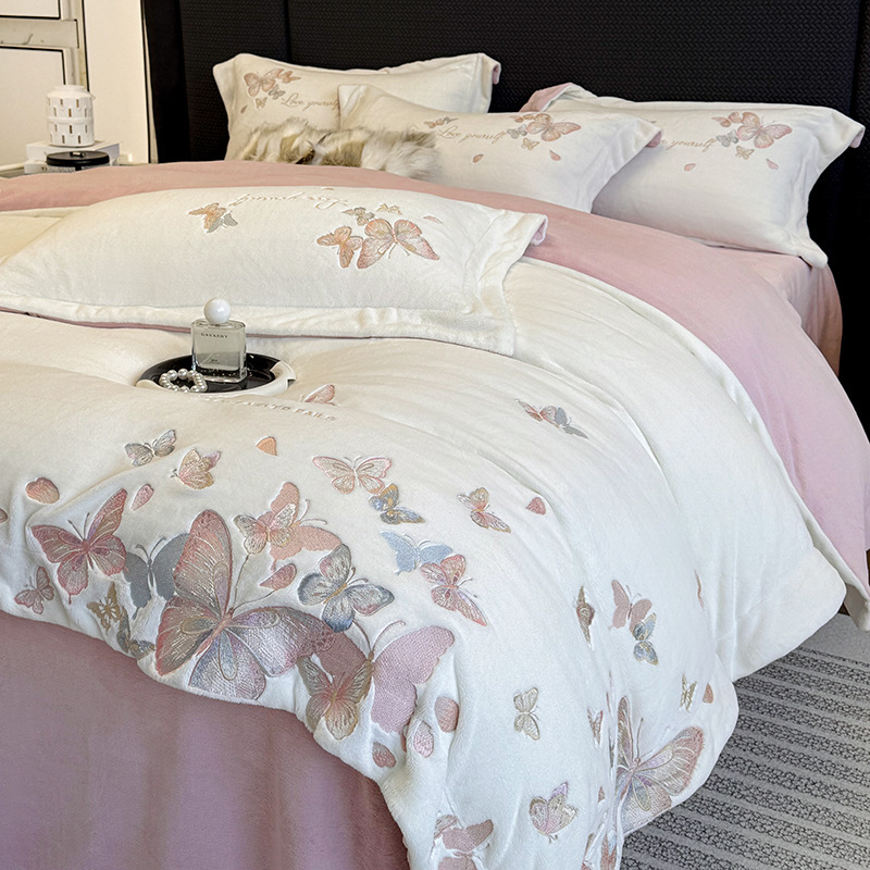 Winter bedding set made from milk fiber fleece, floral design