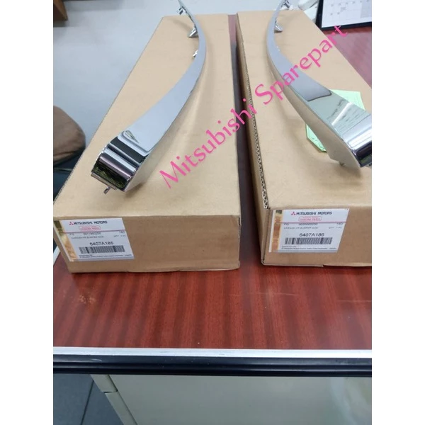 Garnish List Chrome Bumper Xpander Original 2017-2021: Solusi Estetika dan Perlindungan