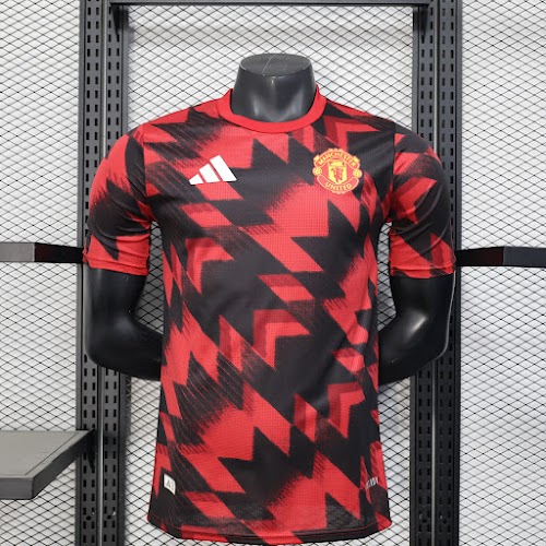 25-26 Manchester United Entrenamiento.jpg