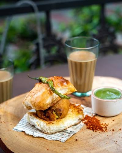 VADA PAV + CHAI COMBO