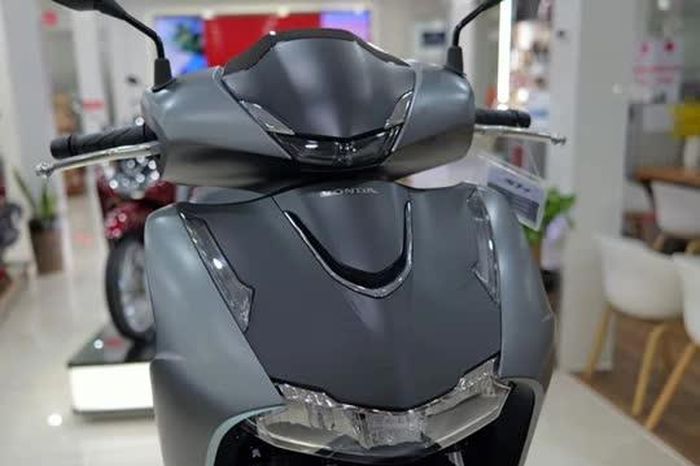 Cận cảnh Honda SH 125i 2026 màu xám đen, giá 86,59 triệu đồng tại Việt Nam - Tạp chí Doanh Nghiệp Việt Nam