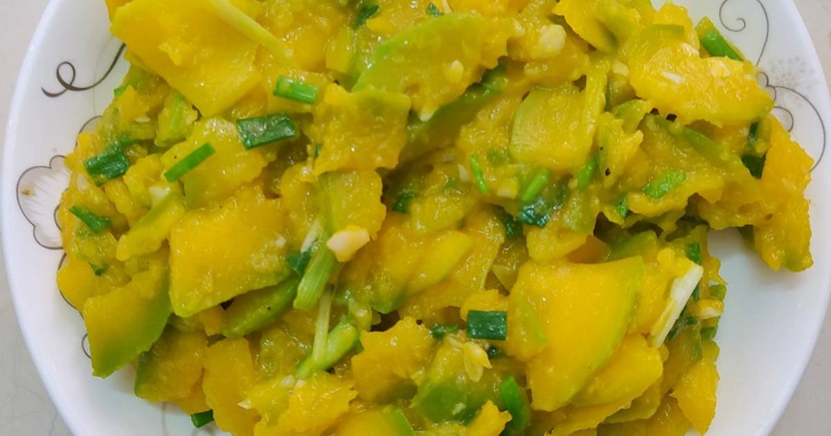 Bí đỏ (bí ngô) xào tỏi