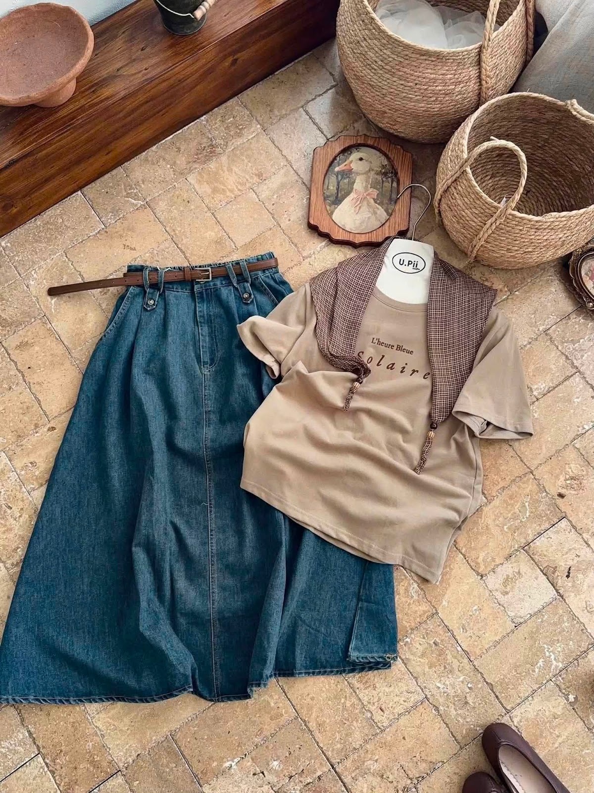 Chân váy dài jean xòe đính đai đinh lưng chun XONXEN SHOP 88820 – Image 11