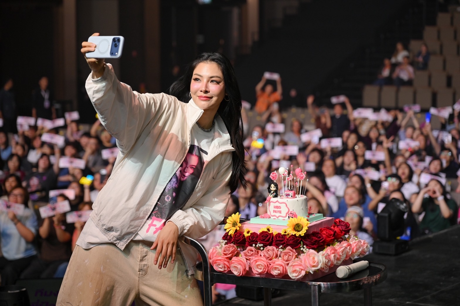 ฝ้าย - พีรญา สเตจูนหัวใจแฟนคลับ!!! จัดงาน FAYE PERAYA BIRTHDAY PARTY 2026 “1410 STATIC” ปาร์ตี้วันเกิดที่มาพร้อมความทรงจำสุดล้ำค่า ภาพที่ 3