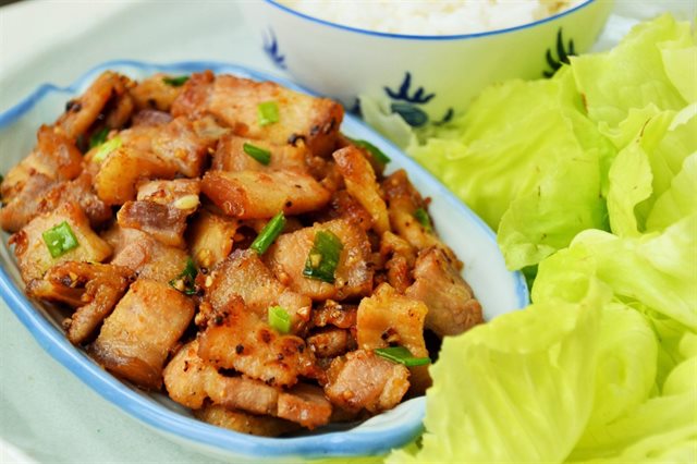 Thịt Rang Cháy Cạnh Đậm Đà