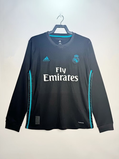 Retro 2017-18 Real Madrid Visitante 2.jpeg