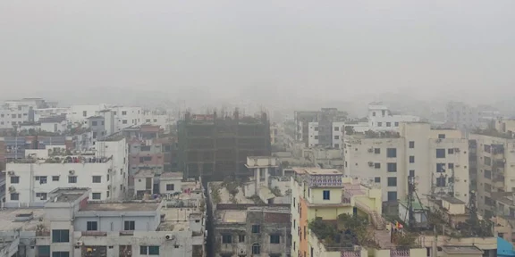 **আজ দিনভর রাজধানী ও আশপাশের এলাকায় আকাশ আংশিক মেঘলা থাকার সম্ভাবনা:রাজধানী ও পার্শ্ববর্তী এলাকায় আকাশ মেঘলা থাকার পূর্বাভাস, অপরিবর্তিত থাকতে পারে দিনের তাপমাত্রা