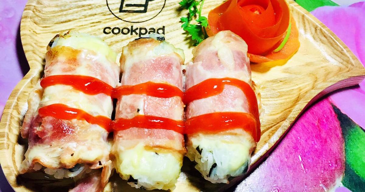 Cơm Cuộn Thịt Xông Khói Phô Mai