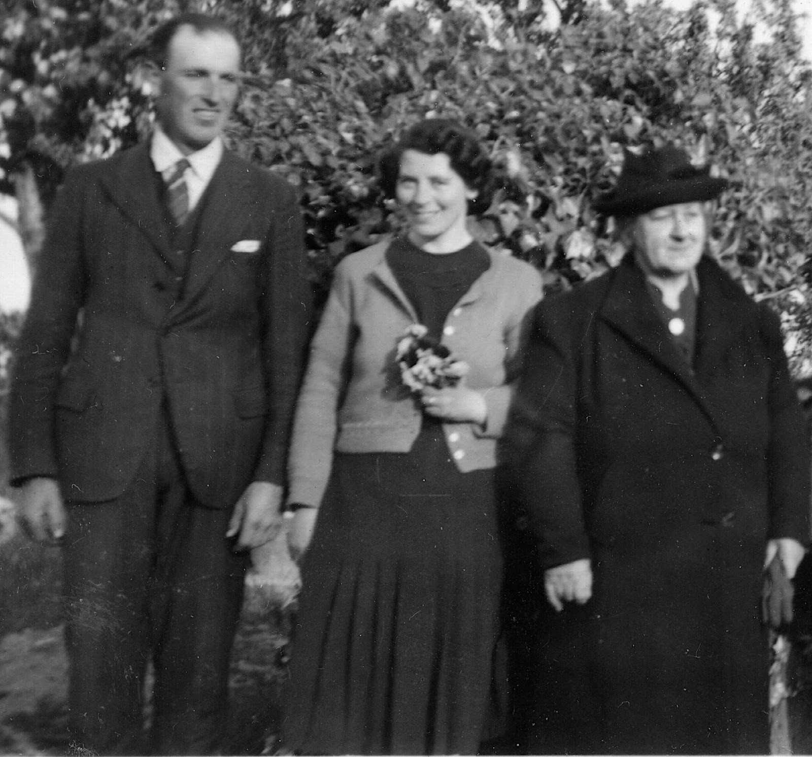 Udale_story_GrannyAnnieFergusonmsMunro_c1946.jpg